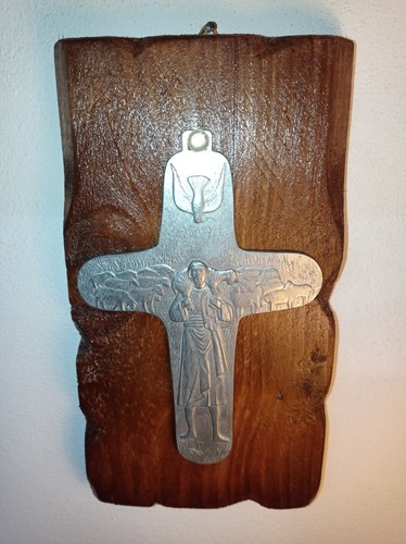 Crocefisso metallo legno - metallo,