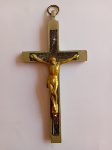 Vecchio crocefisso pendente - , in