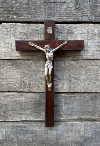 Crocefisso legno noce - in,