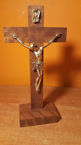 Crocefisso legno noce - in,
